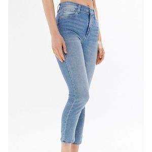 BDG Girlfriend High Rise Cropped Denim